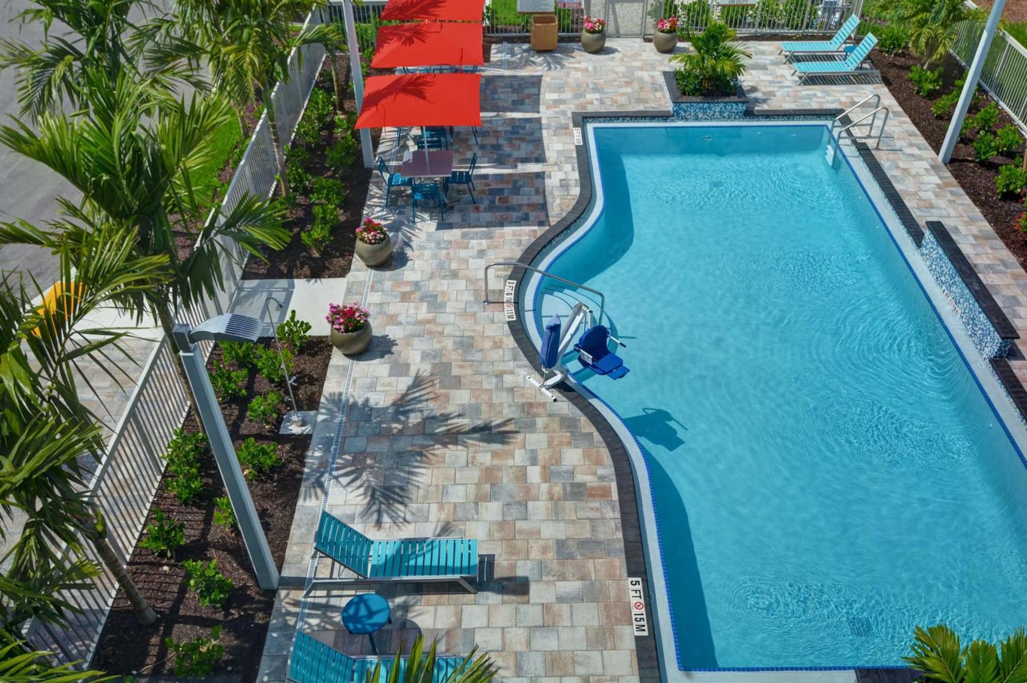 Home2 Suites By Hilton Naples I-75 Pine Ridge Road Dış mekan fotoğraf