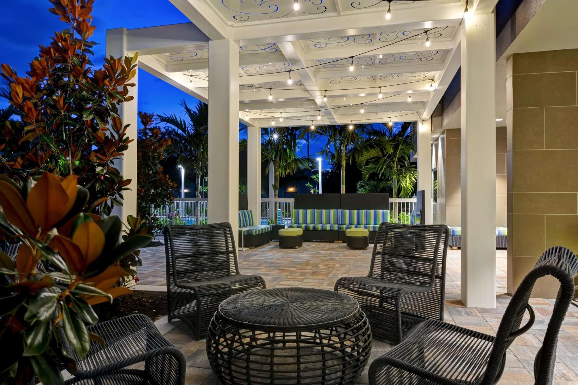 Home2 Suites By Hilton Naples I-75 Pine Ridge Road Dış mekan fotoğraf